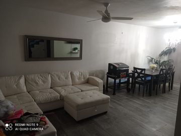 CASA EN VENTA EN PRIVADA SENDERO DEL REAL