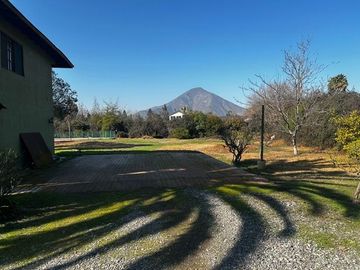 Casa Con Gran Terreno, 4 Dor, 3 Bañ, Sala De Estar, Piscina