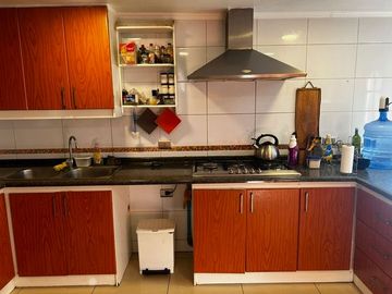 Casa Con Gran Terreno, 4 Dor, 3 Bañ, Sala De Estar, Piscina