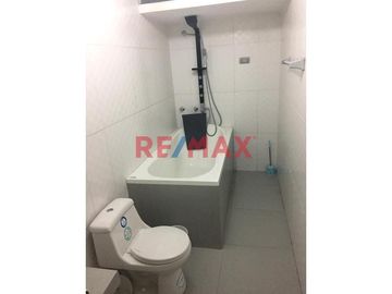 Venta De Casa con piscina En Villa Maria Del Triunfo