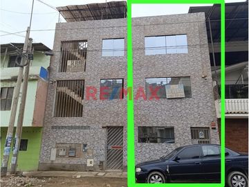 Venta De Casa con piscina En Villa Maria Del Triunfo