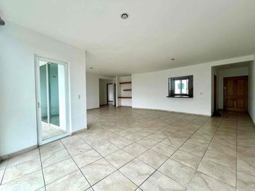 Renta departamento súper amplio en cuernavaca en la mejor zona , col delicias