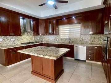 Casa en venta en Rivello Residencial al poniente de Hermosillo modelo Atella Plus