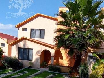HERMOSA CASA EN PRIVADA EN PASEOS DEL BOSQUE