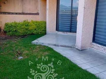 HERMOSA CASA EN PRIVADA EN PASEOS DEL BOSQUE