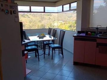 HERMOSA CASA EN PRIVADA EN PASEOS DEL BOSQUE