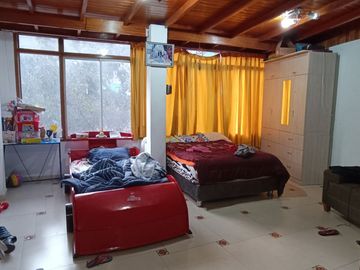 💥💫 VENDO CASA DE  4 PISOS CON FRENTE A LA  AV. CANTO GRANDE Y COLEGIO  NUESTRA SEÑORA DE LA MERCED - SJL 💫💥