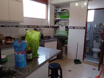 💥💫 VENDO CASA DE  4 PISOS CON FRENTE A LA  AV. CANTO GRANDE Y COLEGIO  NUESTRA SEÑORA DE LA MERCED - SJL 💫💥