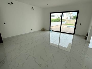 Casa en venta en Privada puerto de cadiz 1 Con alberca Privada