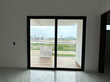 Casa en venta en Privada puerto de cadiz 1 Con alberca Privada