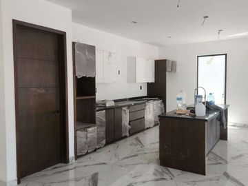 Casa en venta en Privada puerto de cadiz 1 Con alberca Privada