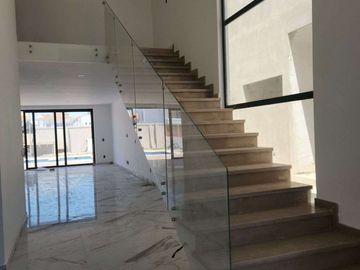 Casa en venta en Privada puerto de cadiz 1 Con alberca Privada