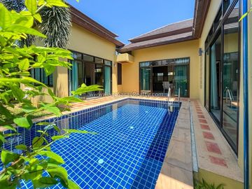 Pool Villa in Bang Saray Beach side
