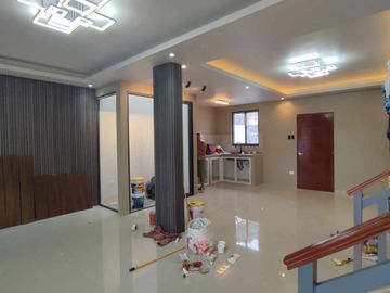 FOR SALE NEWLY BUILT BEAUTIFUL MODERN 2 STOREY HOUSE IN BF RESORT
