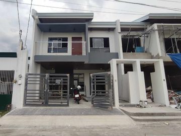 FOR SALE NEWLY BUILT BEAUTIFUL MODERN 2 STOREY HOUSE IN BF RESORT
