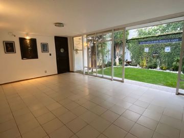 🏡 ¡Oportunidad Única! Casa en Esquina Col. La Paz, Ideal para negocio.