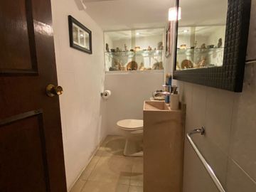 🏡 ¡Oportunidad Única! Casa en Esquina Col. La Paz, Ideal para negocio.