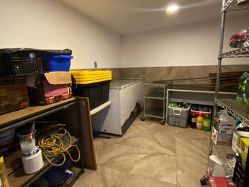 🏡 ¡Oportunidad Única! Casa en Esquina Col. La Paz, Ideal para negocio.