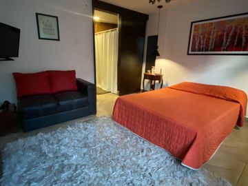 🏡 ¡Oportunidad Única! Casa en Esquina Col. La Paz, Ideal para negocio.