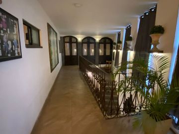 🏡 ¡Oportunidad Única! Casa en Esquina Col. La Paz, Ideal para negocio.