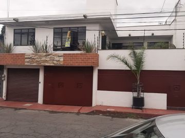 CASA SÚPER UBICADA EN LAZARO CARDENAS CUAUTITLAN