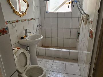 VENDO CASA EN BARRANCO CON MIRAFLORES PARQUE GONZALES PRADA PRECIO FINAL $280,000 FIJO