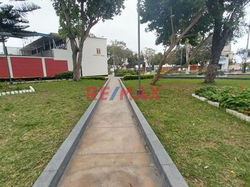 VENTA DE AMPLIA CASA EN LA MEJOR ZONA DE PUEBLO LIBRE CERCA A CENTROS COMERCIALES RESTAURANTES Y COLEGIOS