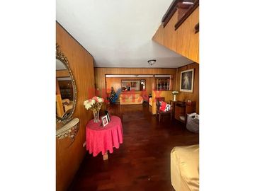 VENTA DE AMPLIA CASA EN LA MEJOR ZONA DE PUEBLO LIBRE CERCA A CENTROS COMERCIALES RESTAURANTES Y COLEGIOS
