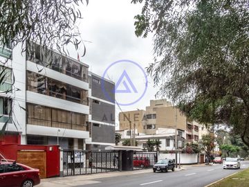 SE VENDE OFICINA O CONSULTORIO EN SAN BORJA | 113M2 | PUERTA CALLE