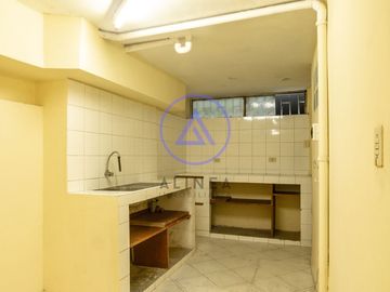 SE VENDE OFICINA O CONSULTORIO EN SAN BORJA | 113M2 | PUERTA CALLE