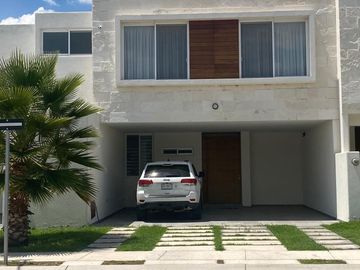 Casa en Venta en La Vista Oriente Aguascalientes (LUCY)