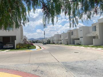 Casa en Venta en La Vista Oriente Aguascalientes (LUCY)