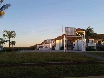 Casa en Venta en Real del Valle, Coto 10