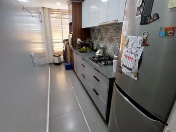 DPTO EN VENTA 3D+ 2B + 1 ESTAC. (SUB ARRENDADO) AV PAJARITOS P12, ISABEL RIQUELME SUR.