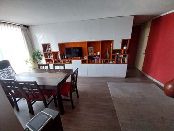 DPTO EN VENTA 3D+ 2B + 1 ESTAC. (SUB ARRENDADO) AV PAJARITOS P12, ISABEL RIQUELME SUR.