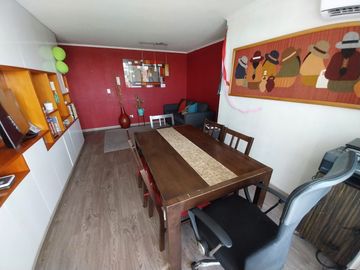 DPTO EN VENTA 3D+ 2B + 1 ESTAC. (SUB ARRENDADO) AV PAJARITOS P12, ISABEL RIQUELME SUR.