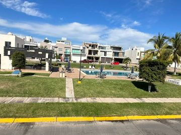 Casa en venta en coto 15 real del valle