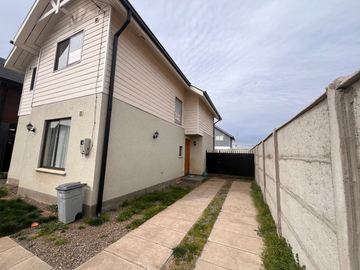 Venta de Casa de 140m2 en Parque San Valentín, Talca