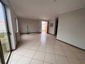 Venta de Casa de 140m2 en Parque San Valentín, Talca