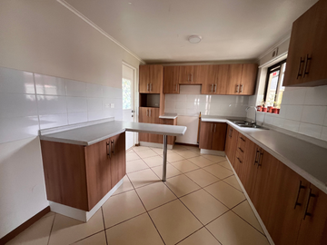 Venta de Casa de 140m2 en Parque San Valentín, Talca