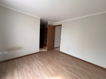 Venta de Casa de 140m2 en Parque San Valentín, Talca