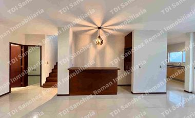 En Venta Casa 3Recamaras con baño cada una en Condominio “La Rioja Residencial”  av Lopez Mateos 7000 en el Sur