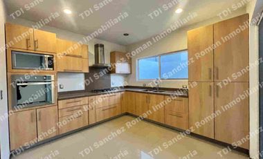 En Venta Casa 3Recamaras con baño cada una en Condominio “La Rioja Residencial”  av Lopez Mateos 7000 en el Sur
