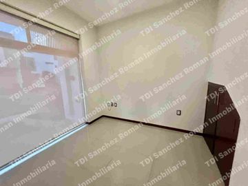 En Venta Casa 3Recamaras con baño cada una en Condominio “La Rioja Residencial”  av Lopez Mateos 7000 en el Sur