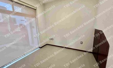 En Venta Casa 3Recamaras con baño cada una en Condominio “La Rioja Residencial”  av Lopez Mateos 7000 en el Sur
