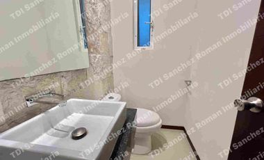 En Venta Casa 3Recamaras con baño cada una en Condominio “La Rioja Residencial”  av Lopez Mateos 7000 en el Sur