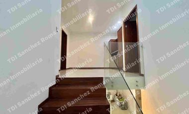 En Venta Casa 3Recamaras con baño cada una en Condominio “La Rioja Residencial”  av Lopez Mateos 7000 en el Sur