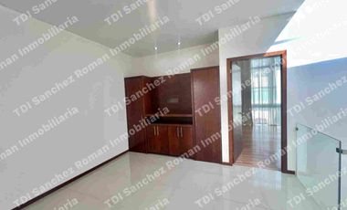 En Venta Casa 3Recamaras con baño cada una en Condominio “La Rioja Residencial”  av Lopez Mateos 7000 en el Sur