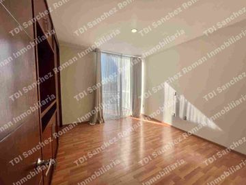 En Venta Casa 3Recamaras con baño cada una en Condominio “La Rioja Residencial”  av Lopez Mateos 7000 en el Sur