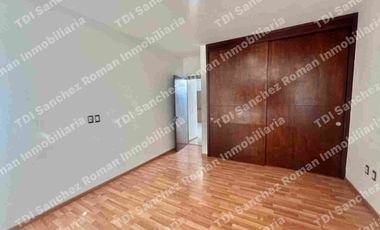 En Venta Casa 3Recamaras con baño cada una en Condominio “La Rioja Residencial”  av Lopez Mateos 7000 en el Sur
